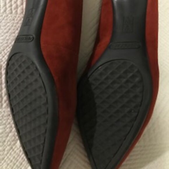 AEROSOLES Red Suede Heels - Picture 7 of 7